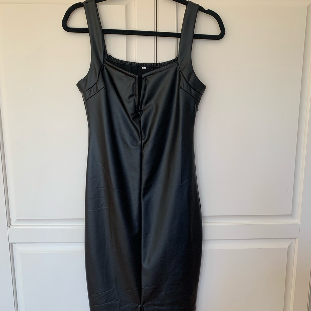 Elegant Black Sleeveless Dress -faux leather